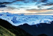 2026 冬季滑雪防损伤全攻略：针对不同坡度的滑行技巧。，滑雪过程中用什么样的方式摔倒不容易受伤